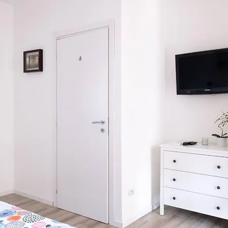 'piccolo Paradiso' * Angera