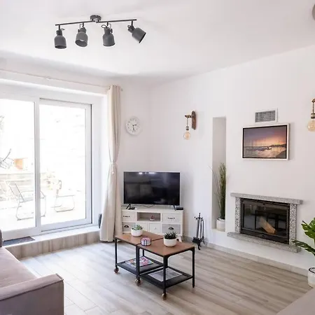 Villa 'piccolo Paradiso' Angera