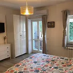 Villa 'piccolo Paradiso' *